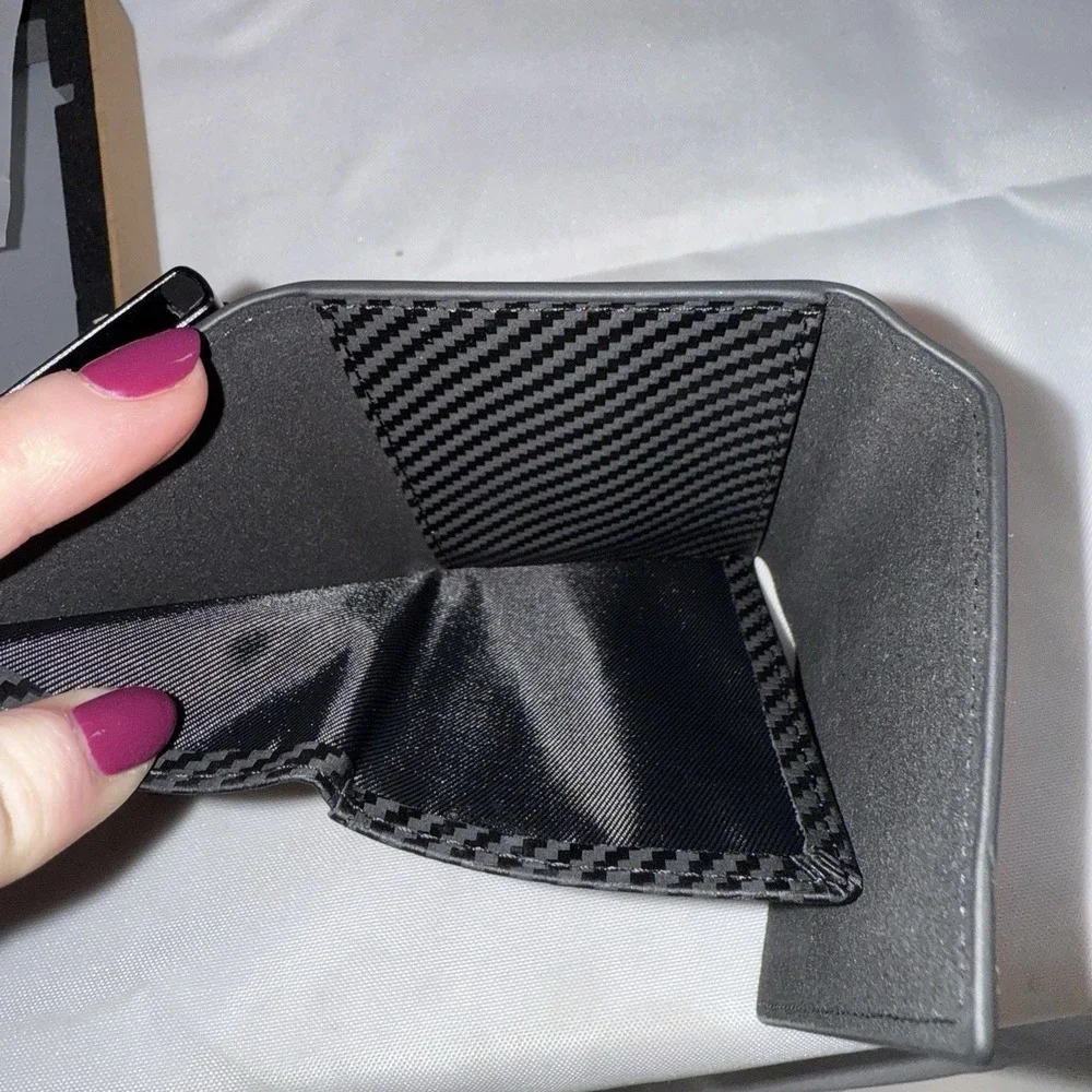 IWANTIT Minimalist Men's Wallet Lever Card Holder Action Carbon Black NIB